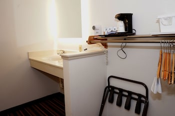 Standard Room, 1 Queen Bed, Accessible