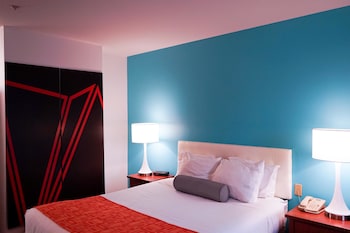Standard Room, 1 Queen Bed, Accessible