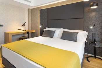 Premium Double or Twin Room, Terrace, City View