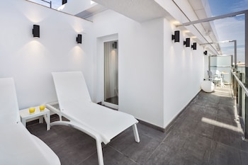 Family Room, Terrace