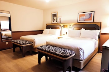 Room, 2 Double Beds (Groovy Two Doubles)