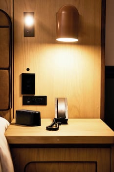 Room, 1 Twin Bed (Chic Solo Twin)
