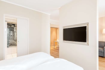 Junior Suite, Courtyard Area