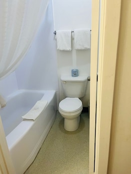 Room, 1 Queen Bed, Non Smoking, Kitchen
