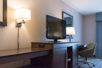 Deluxe Room, 2 Queen Beds, Non Smoking