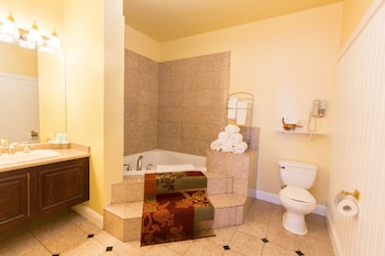 King Jacuzzi Suite