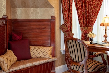 Superior Room, 1 King Bed