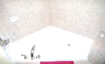 King Jacuzzi Suite