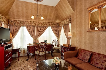 King Jacuzzi Suite