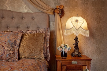Deluxe Room, 1 King Bed