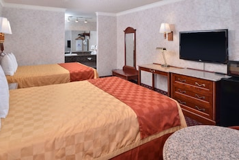 Room, 2 Queen Beds, Smoking