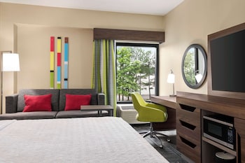Deluxe Room, 1 King Bed (Shower Only)