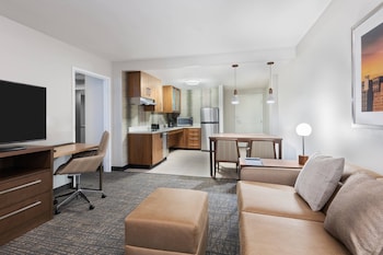 Suite, 1 Bedroom (Mobility Accessible, Tub)