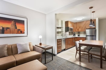 Suite, 1 Bedroom (Hearing Accessible)