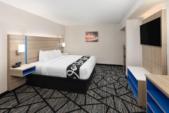 Suite, 1 King Bed, Non Smoking