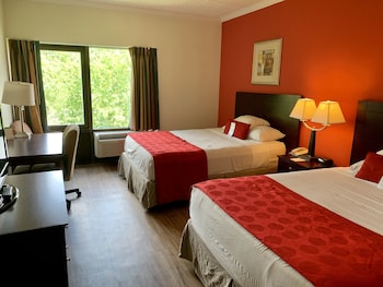 Room, 2 Queen Beds, Non Smoking