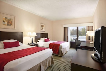Room, 2 Queen Beds, Non Smoking