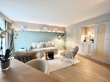 Sea side Emeria Suite with terrace