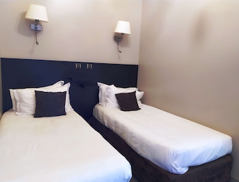 Family Room, Multiple Beds, Non Smoking (Larger Room)