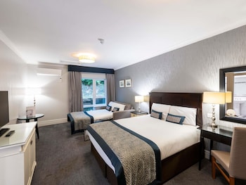 Family Room, Multiple Beds