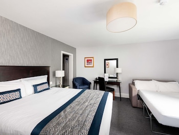 Family Room, Multiple Beds