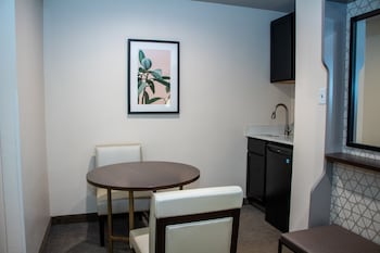 Suite, 2 Queen Beds