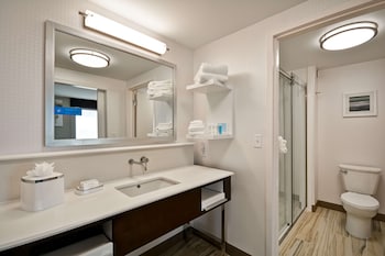 Studio, 1 King Bed, Accessible (Hearing)