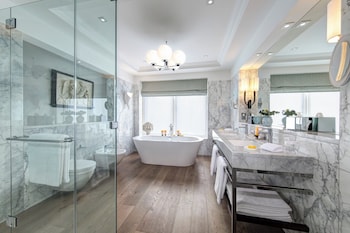 Suite (Glamis)