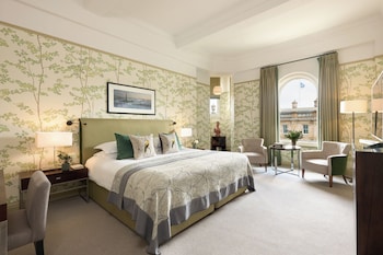 Deluxe Room (Old Town View)
