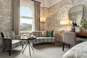 Deluxe Room (Castle View)