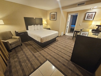 Suite, Multiple Beds, Non Smoking, Refrigerator & Microwave