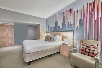 Privilege, Room, 1 Queen Bed