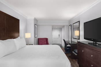 Deluxe Room, 1 King Bed