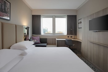 Premium Room, 1 King Bed