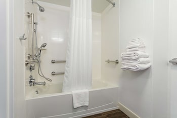Suite, Bathtub
