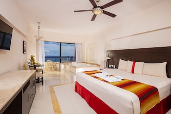 Crown Room, Ocean View (Club Level /Tina Hidromasaje)