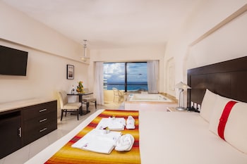 Crown Room, Ocean View (Club Level /Tina Hidromasaje)