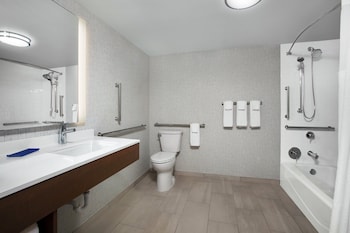 Standard Room, 1 King Bed, Accessible (Communications, Accessible Tub)