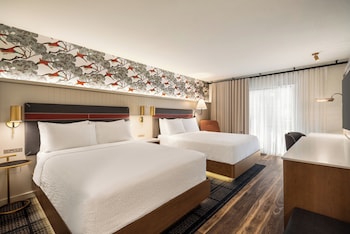 Standard Room, 2 Queen Beds (Atrium View)