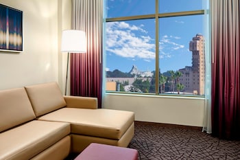 Family Suite, 2 Bedrooms (View)