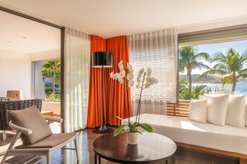 Suite (Ocean)