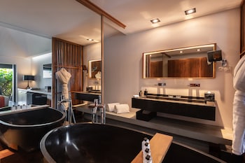 Deluxe Room, Terrace (Ocean)