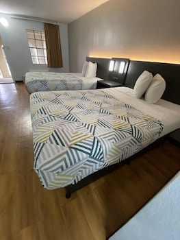 Standard Room, 2 Double Beds, Smoking