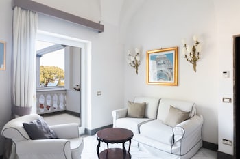 Suite, Sea View