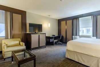Spacious Corner Suite