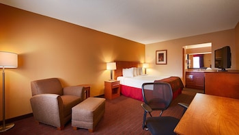 Standard Room, 1 King Bed, Non Smoking, Microwave