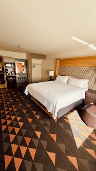 Standard Room, 1 King Bed, Accessible (Mobility, Communications)