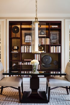 Suite (Turtle Creek Suite)