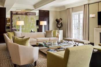 Suite (Turtle Creek Suite)