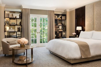 Deluxe Room, 1 King Bed (Grand Deluxe)